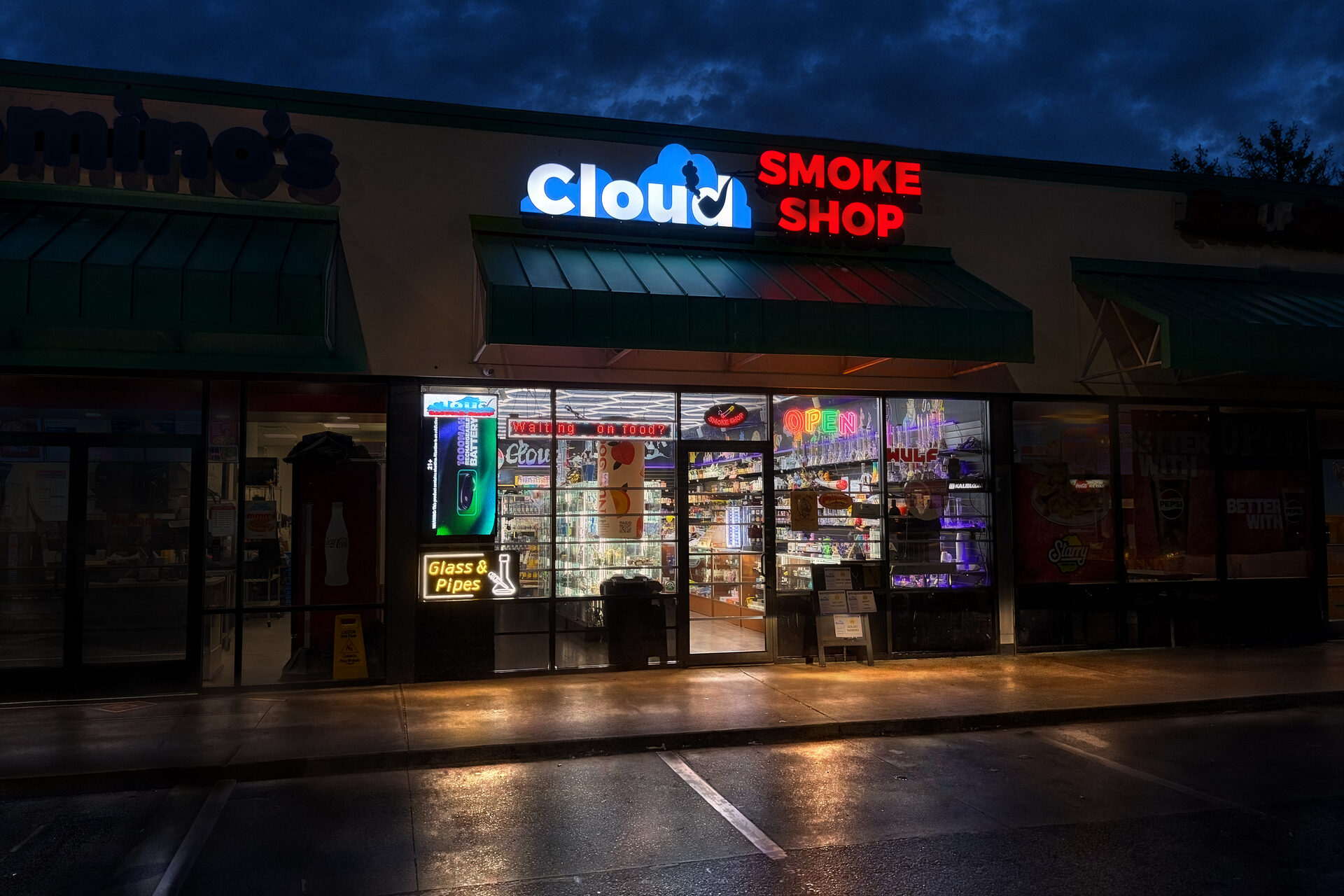 Cloud Smoke Shop, South Tallahassee, at night